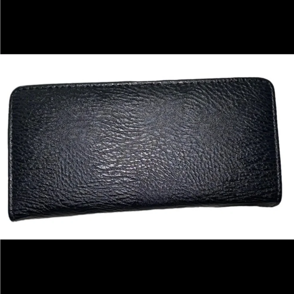 3-D metal Skull Head Zip Around Vegan Leather Wallet - - Picture 4 of 6